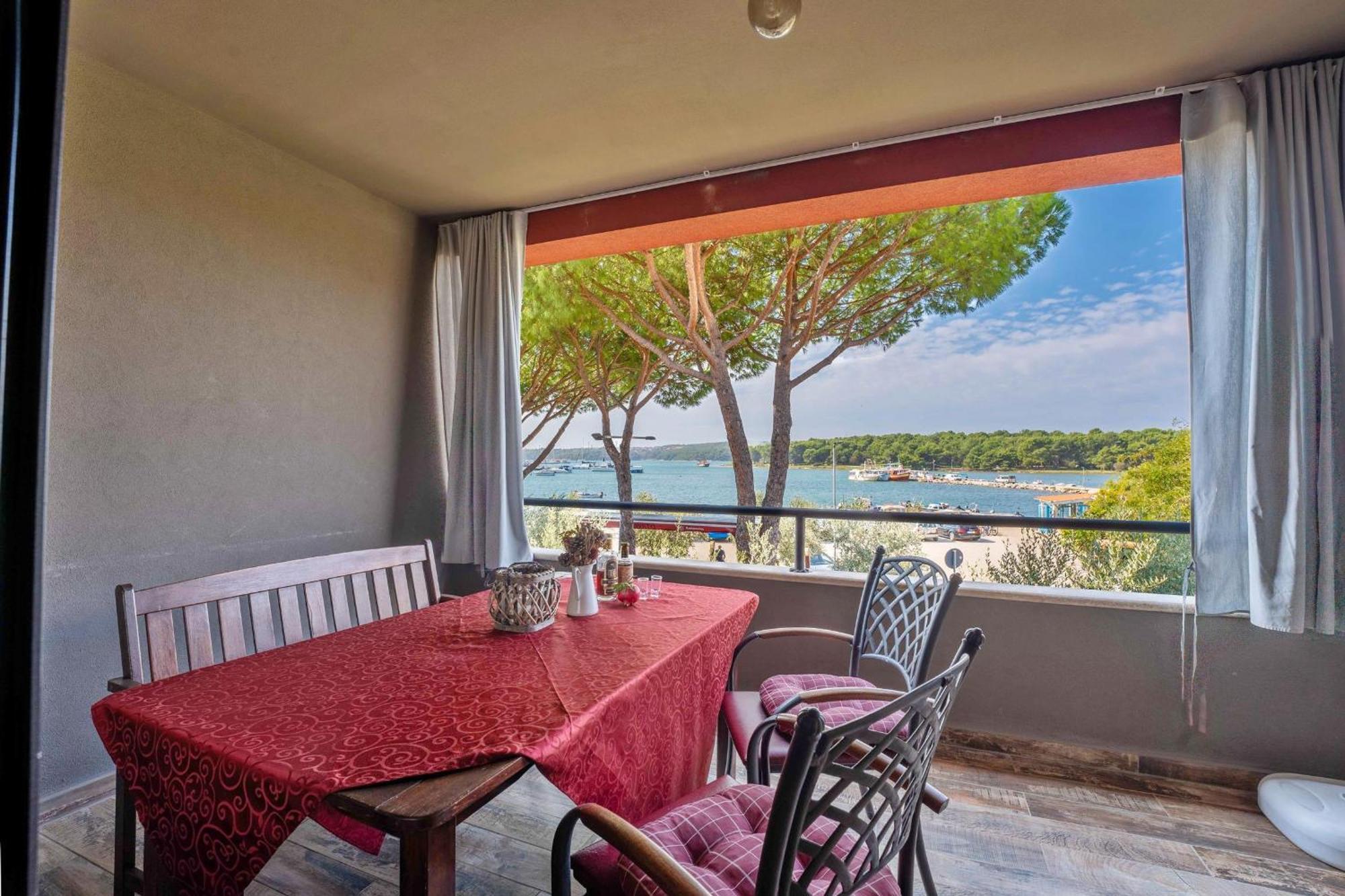 Apartments Oliveto - Calming Sea View Medulin Kültér fotó